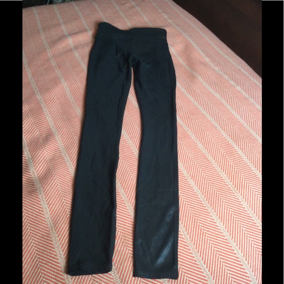 Spanx black faux leather leggings - Picture 5 of 6